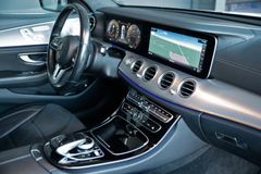 MERCEDES-BENZ E 400 d T 4M Avantgarde *Widescreen*Memory*AHK*