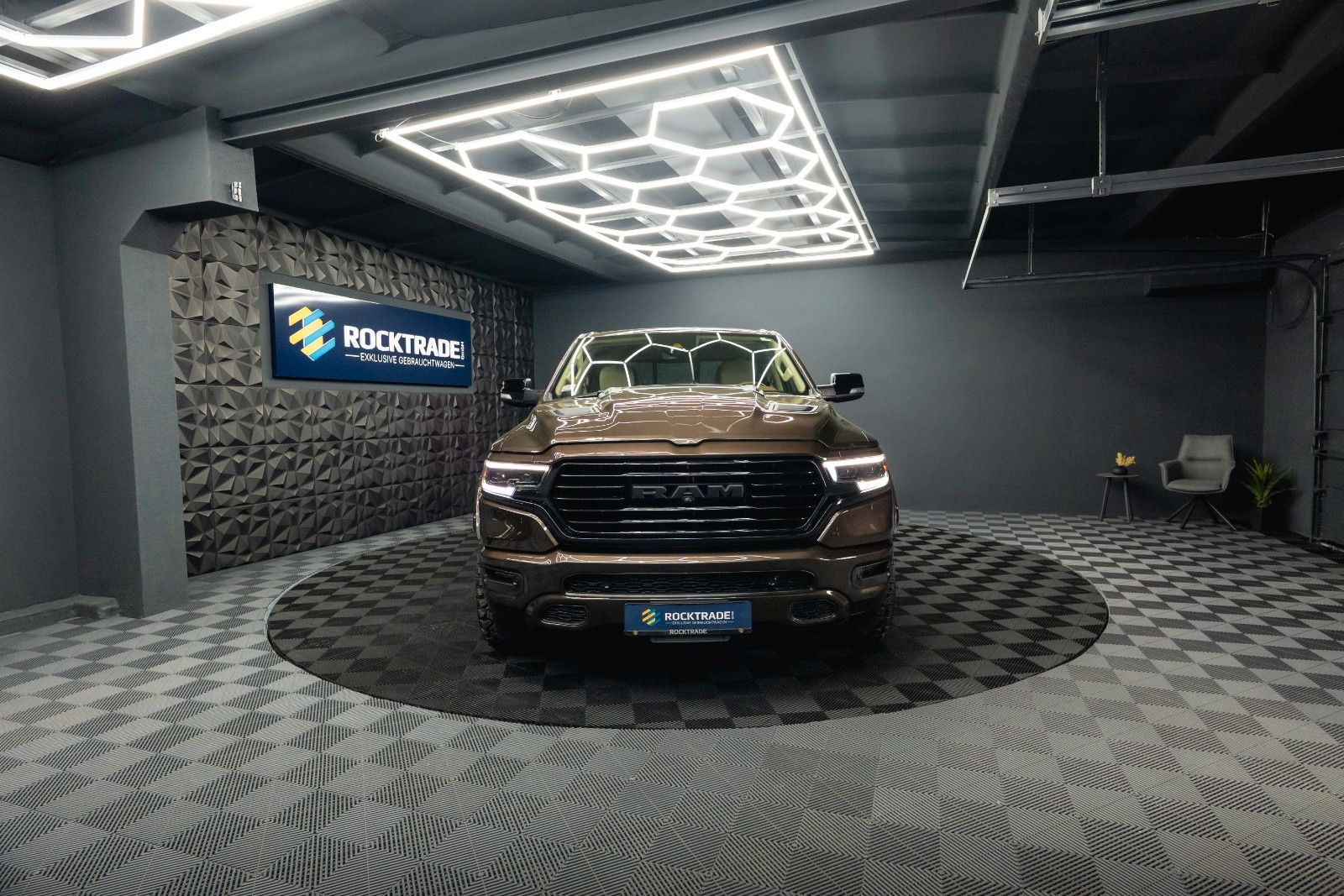 Fahrzeugabbildung Dodge RAM 5.7 V8 HEMI 4x4 LARAMIE Limited Offroad LED