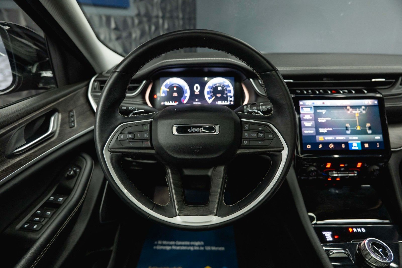 Fahrzeugabbildung Jeep Grand Cherokee 3.6 4x4 LIMITED L Modell 2022 19%