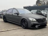 Mercedes-Benz S 63 AMG 4Matic+ L *PANO*HUD*BUR*TV*CARBON*360°* - gebrauchte Mercedes-Benz S 63 AMG aus dem Jahr 2017