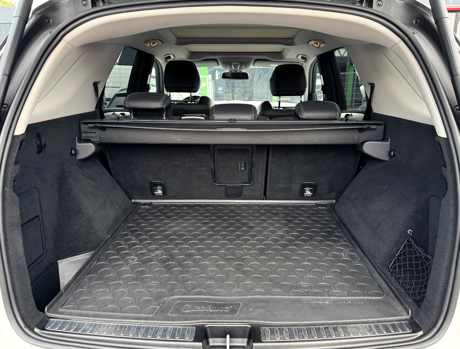 Mercedes-Benz ML AMG 63 4Matic *Airmatic/Pano/ACC/H&K/LED*