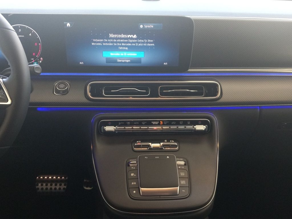 Fahrzeugabbildung Mercedes-Benz V 300 d 4MATIC AVANTGARDE Lang AHK*Leder*Navi