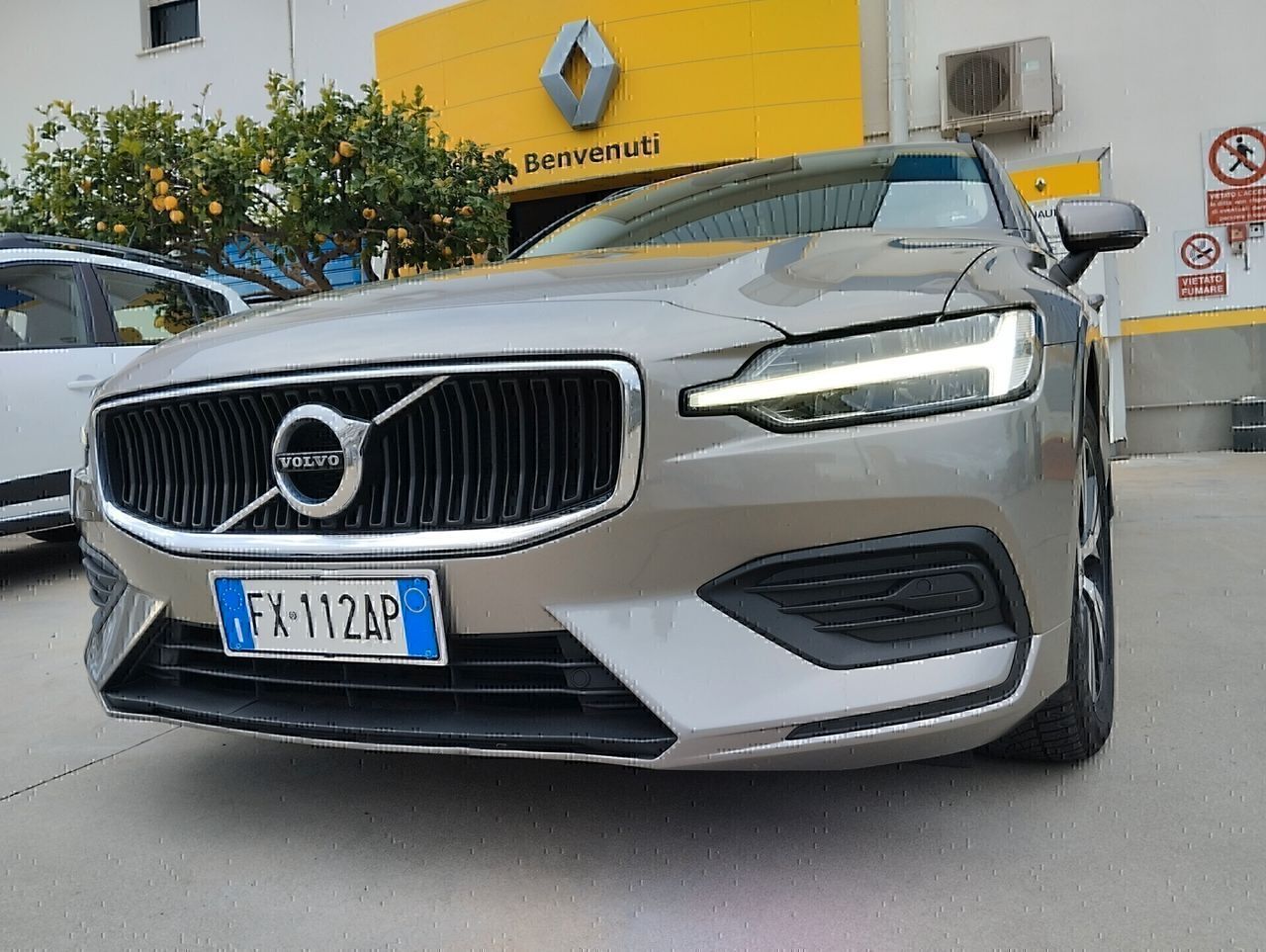 Volvo VOLVO V60 S.W. 2.0 TDI 150cv D3 Geartronic Busin imagem 2