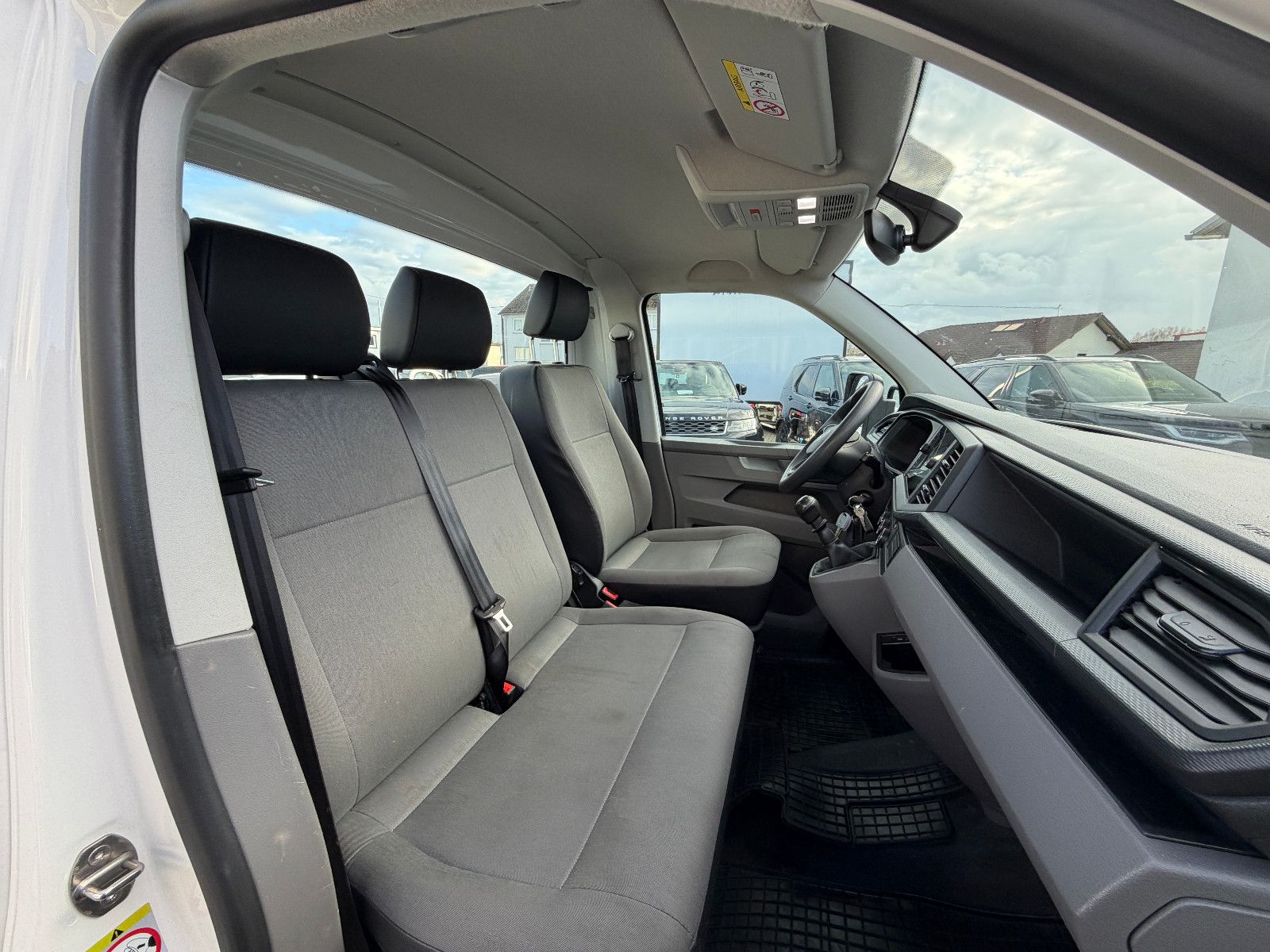 Fahrzeugabbildung Volkswagen T6.1 Transporter Pritsche//APPLE-CAR/NAVI/