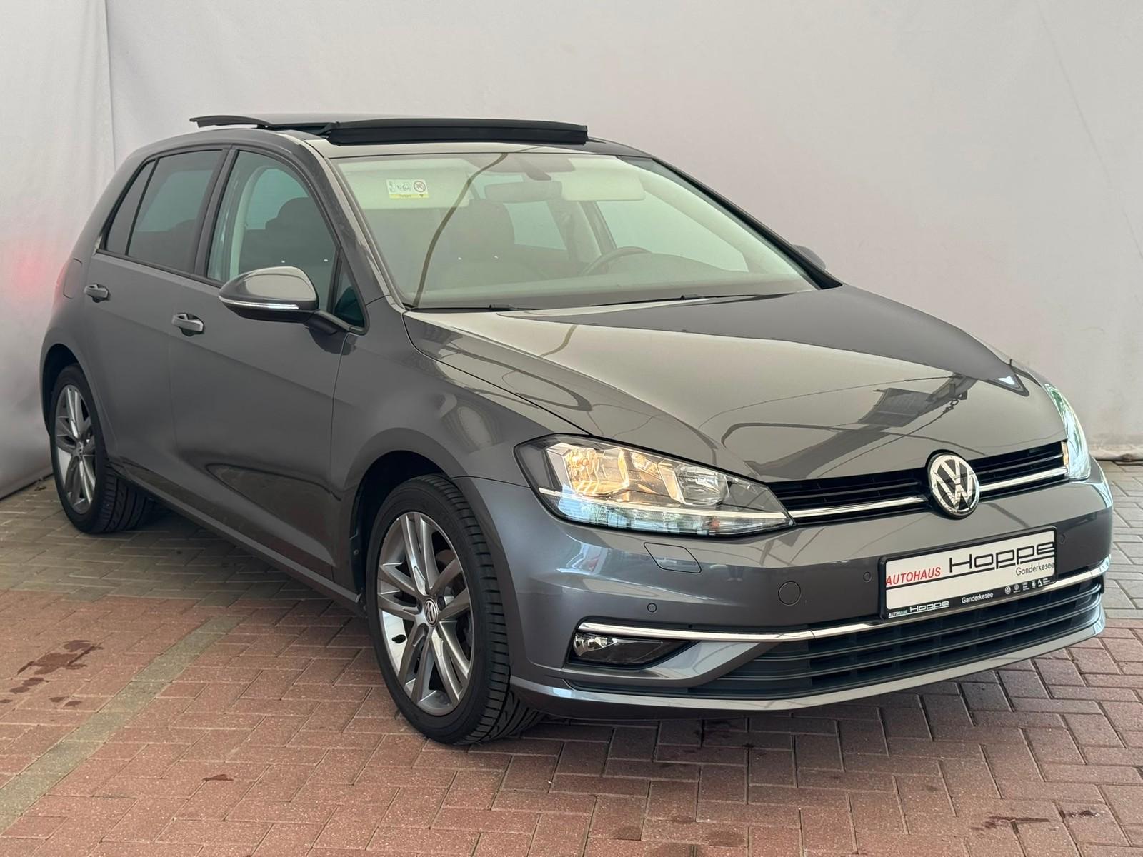 Volkswagen Golf Comfortline 1.0 TSI DSG+PANO+ACC+KEYLESS+BL