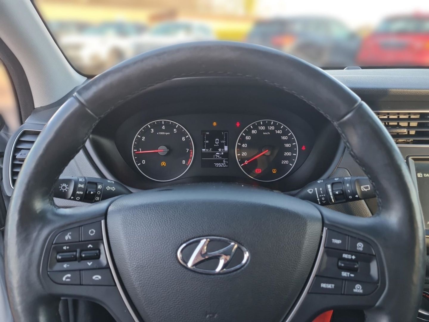 Fahrzeugabbildung Hyundai i20 ADVANTAGE 1.2 FL ALLWETTER+PDC+SHZ+KAMERA