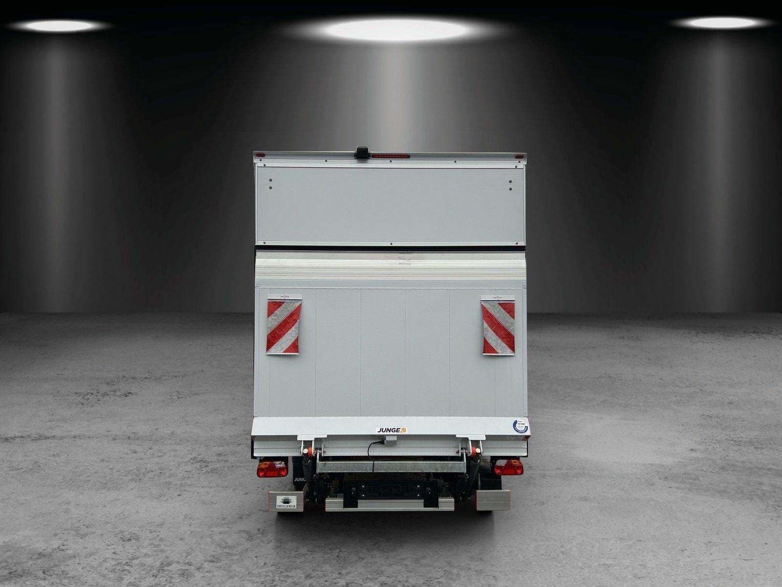 Fahrzeugabbildung Ford Transit L4 Einzelkabine Koffer GJR Ladebordwand