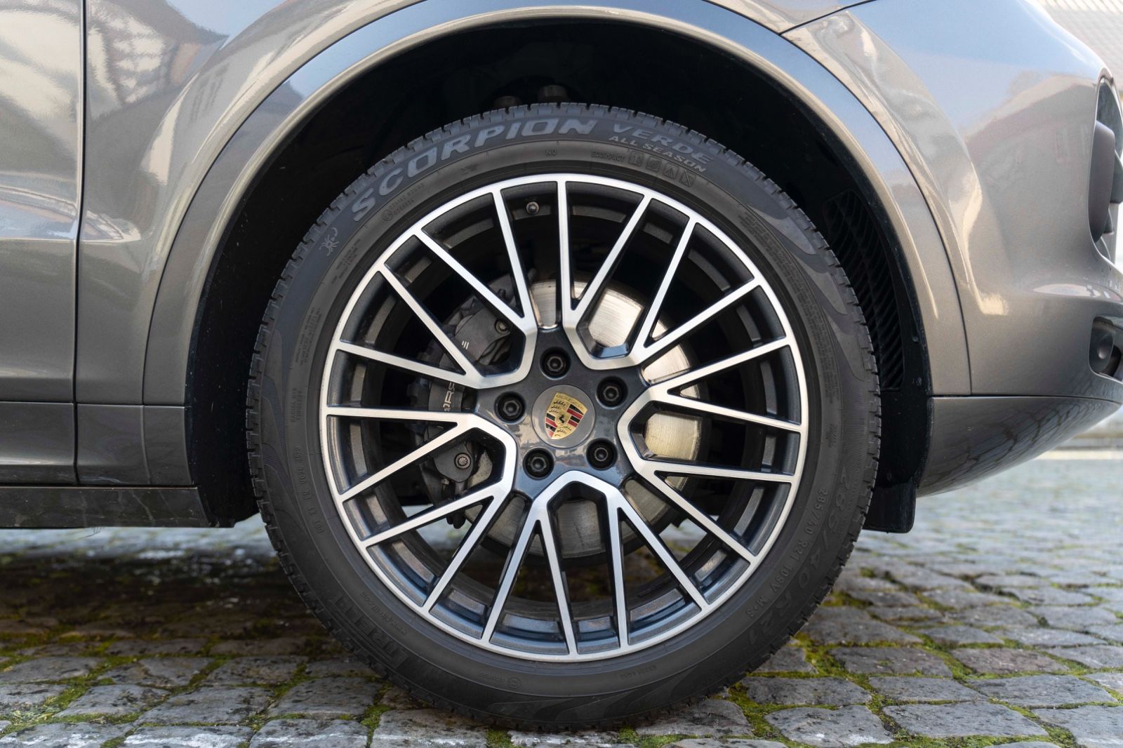 Fahrzeugabbildung Porsche Cayenne E-Hybrid  SPORT CHRONO BOSE LED  360°