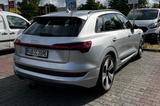 Audi e-tron 50 quattro Optikpaket Schwarz - silberne Audi e-tron