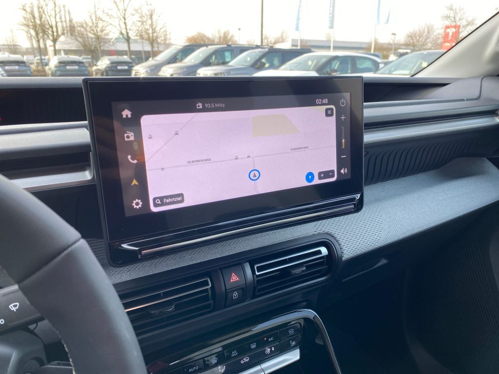 Fahrzeugabbildung Citroën C3 Aircross *Automatik* 145 MAX *Ganzjahresreife