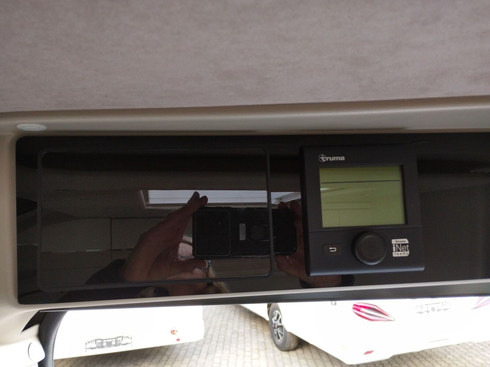 Fahrzeugabbildung Eura Mobil Van V 595 HB Alufelgen, RFK, Captain-Chair-Sitze