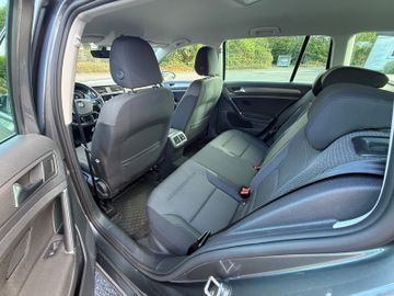 Volkswagen Golf - 9