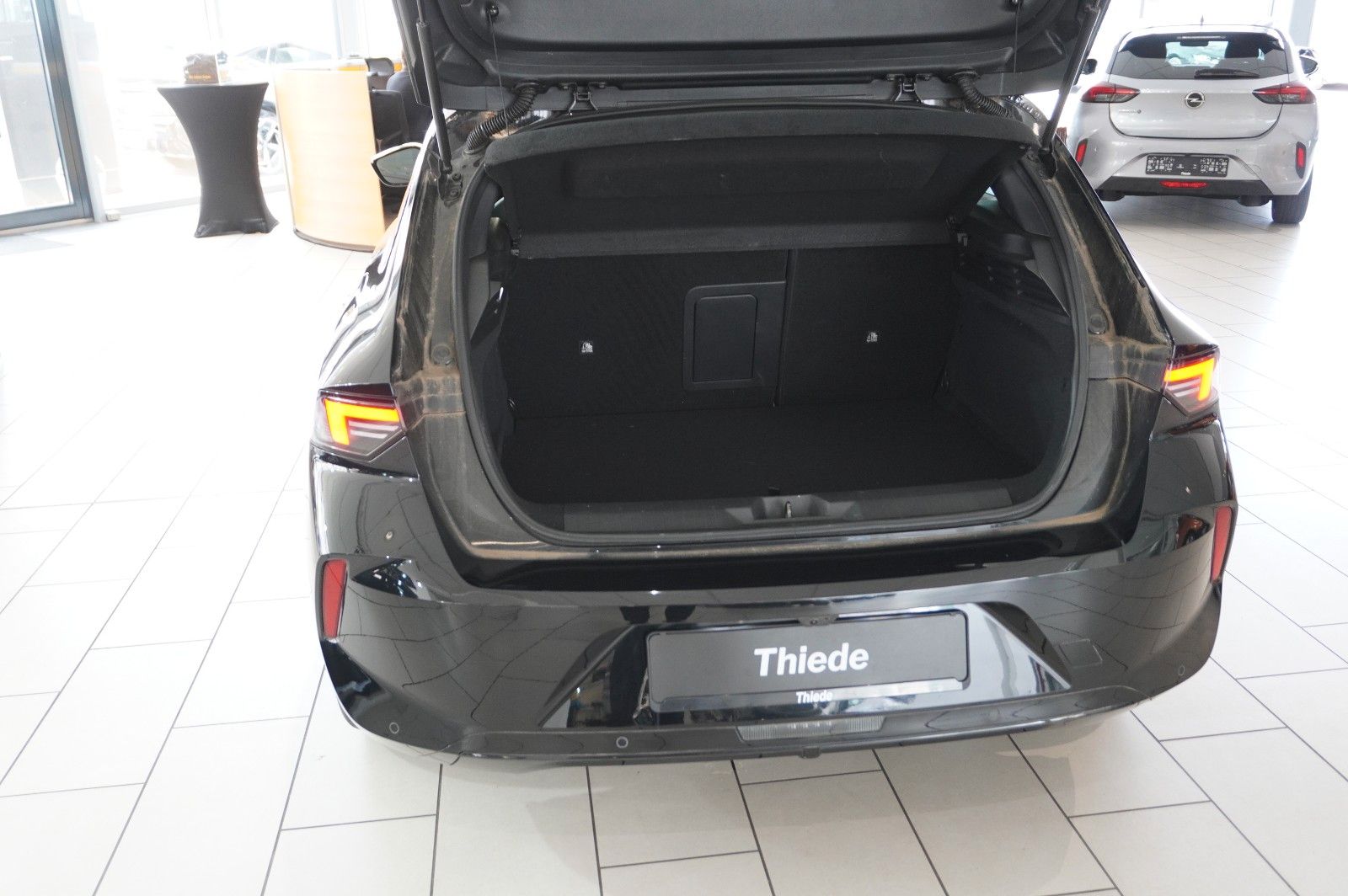 Fahrzeugabbildung Opel Astra L Lim. 1.6 HYBRID GS SPORT NAVI/360°/SPORT