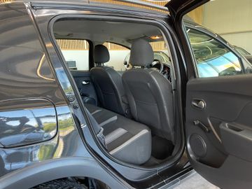 Dacia Sandero II Stepway Celebration *NAVI*PDC*KLIMA*
