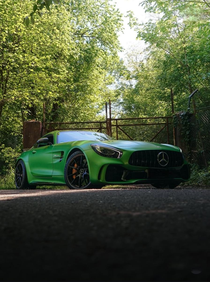 Mercedes-Benz AMG GT R Coupe