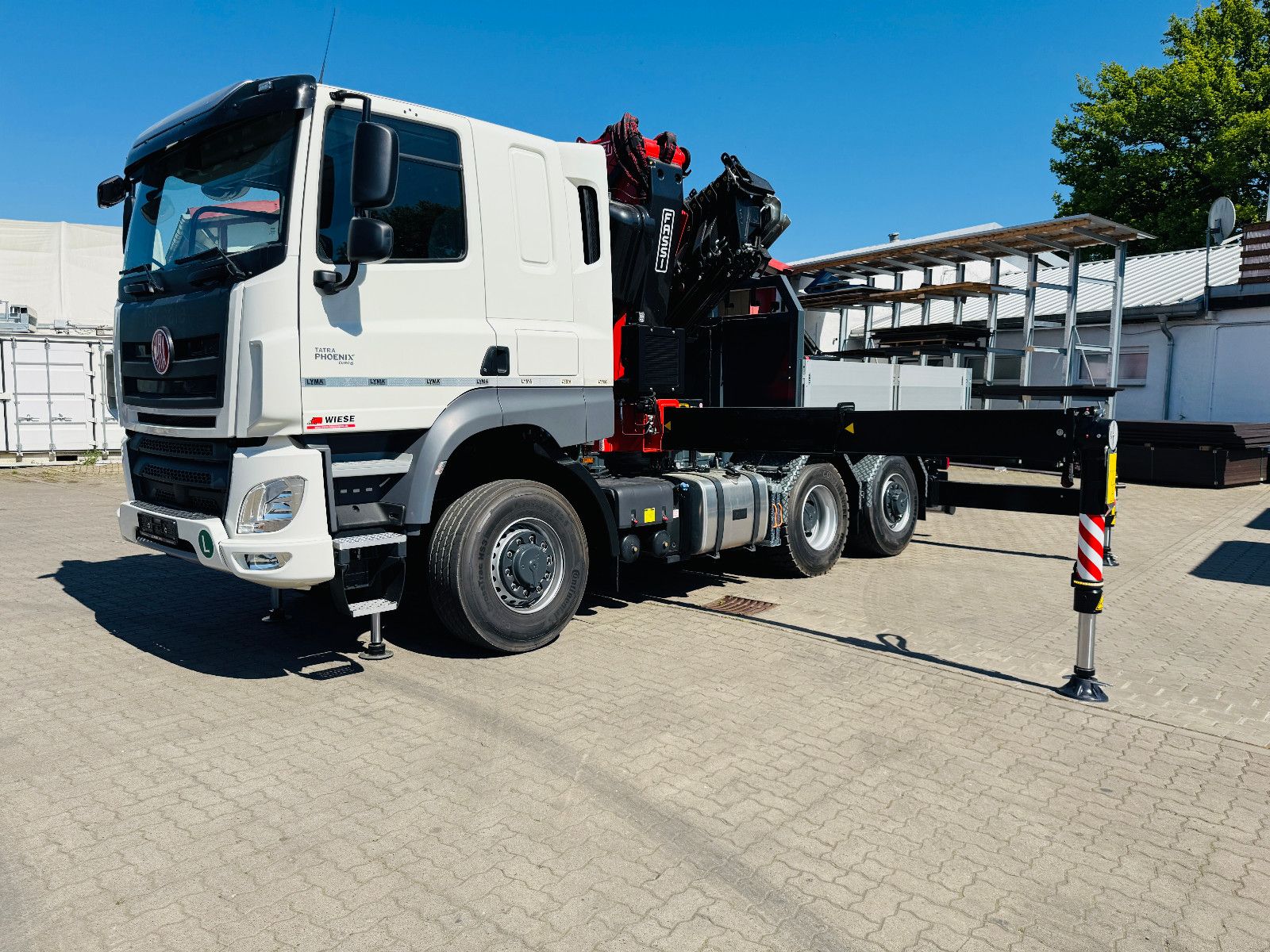 Fahrzeugabbildung Tatra 6x6x6 Phoenix Fassi F545RA.2.27 L214 V20