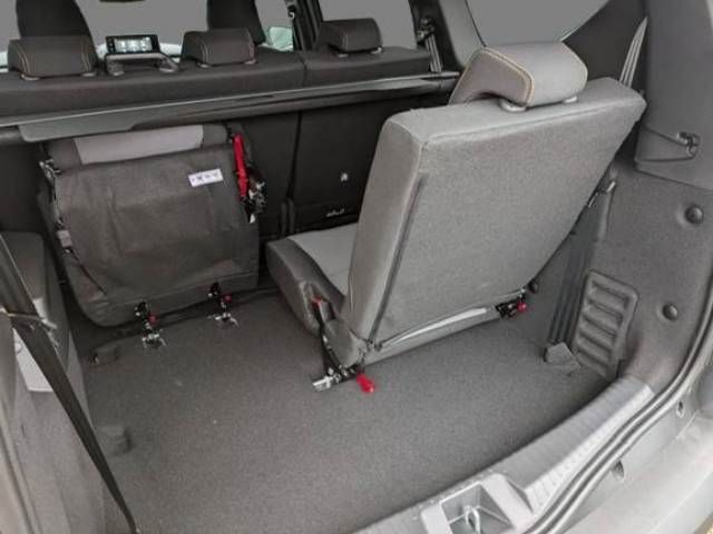 Fahrzeugabbildung Dacia Jogger Extreme+ TCe 110 7-Sitzer