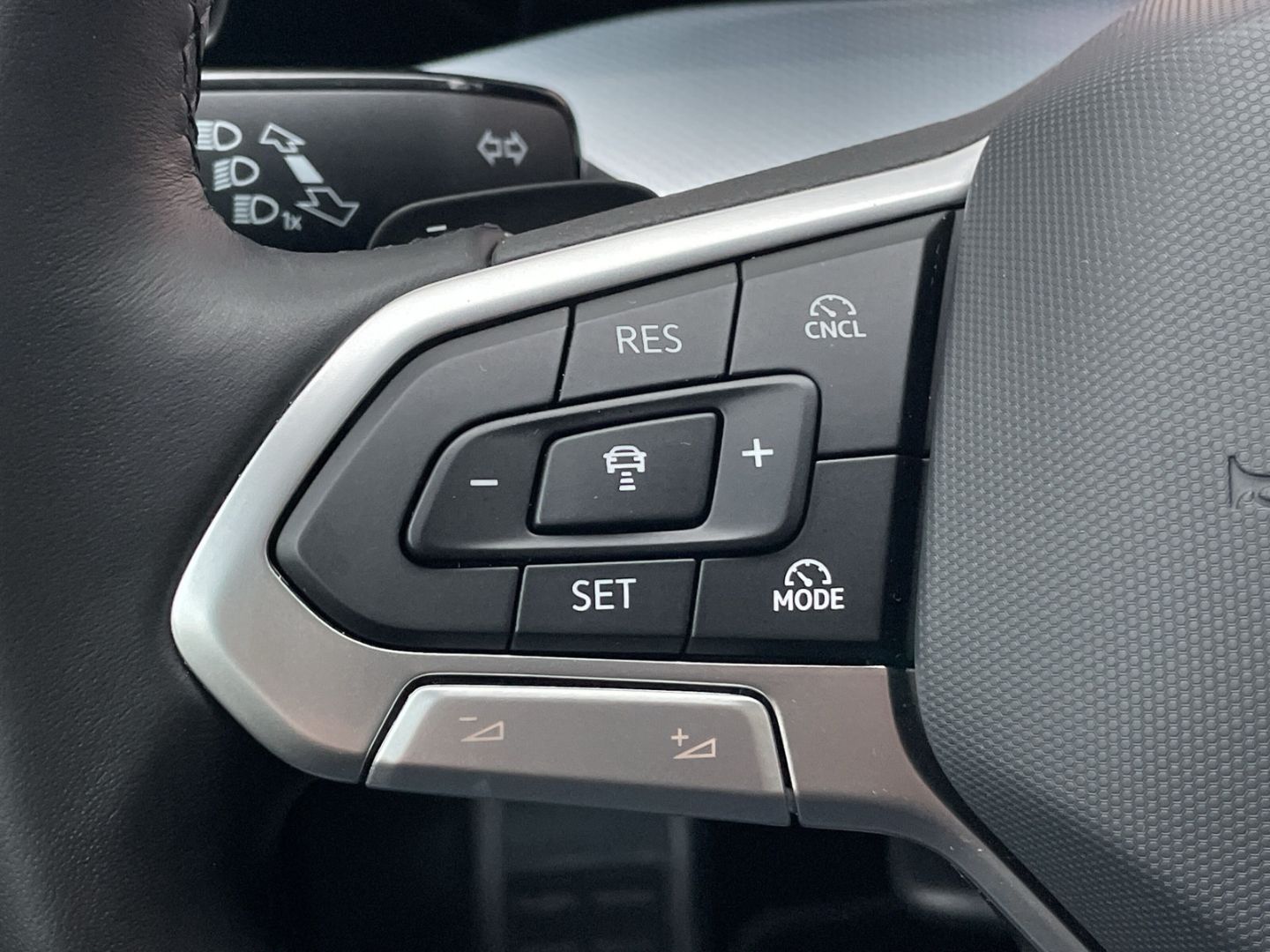 Golf VIII 1.5 eTSI DSG Goal AHK/Kamera/IQ.Light/