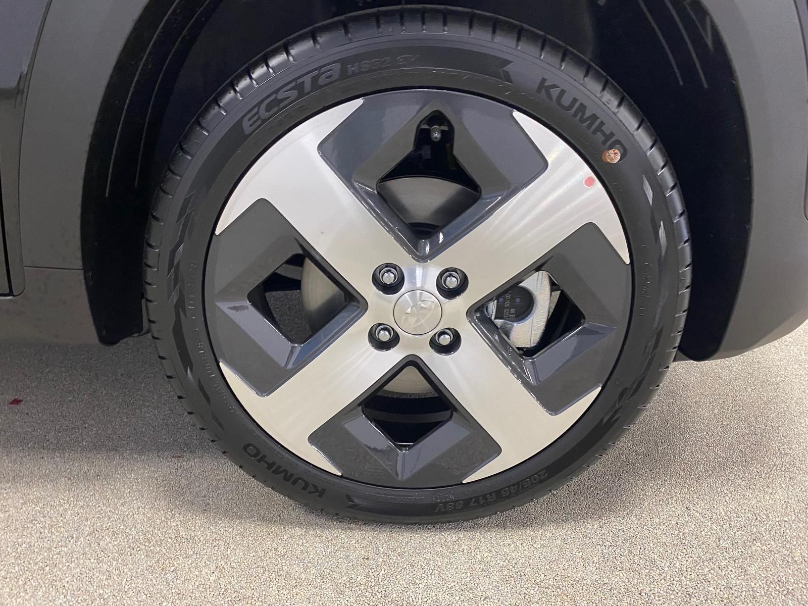Fahrzeugabbildung Hyundai INSTER Elektro 85 kW APP+KLIMA+ACC+KAMERA+17"Alu