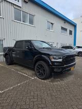 Dodge RAM 1500 Laramie Sport Crew Cab 5.7 HEMI V8  - Dodge RAM: 1500 Cab Laramie Crew