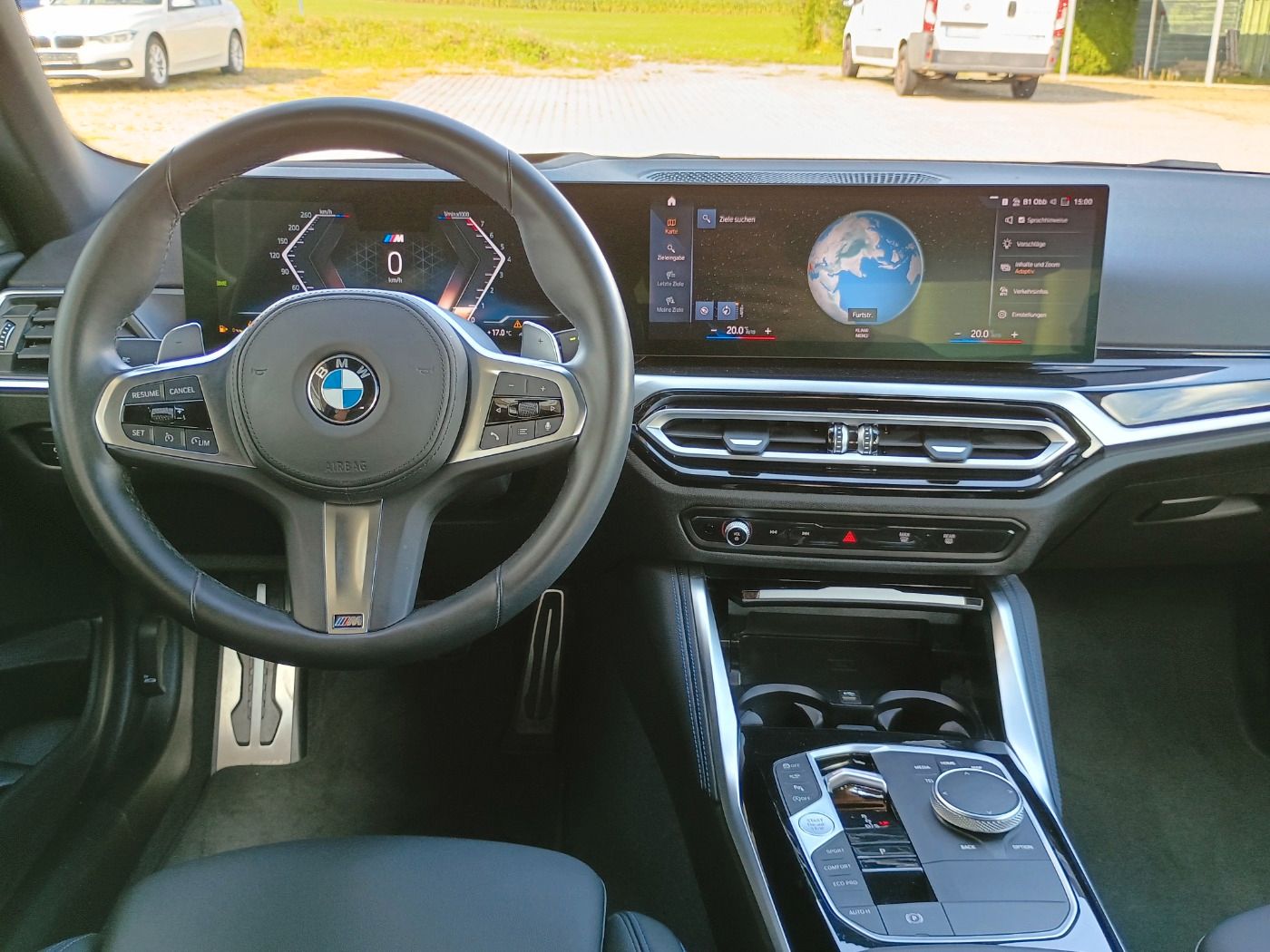 Fahrzeugabbildung BMW 220i Coupé M-Sportpaket HUD GARANTIE bis 09/2028