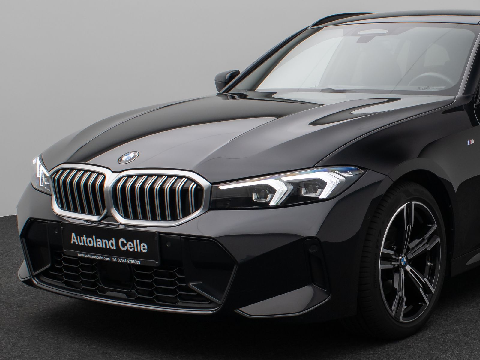 Fahrzeugabbildung BMW 318i M Sport Kamera HUD DAB HiFi Fernlichtassist