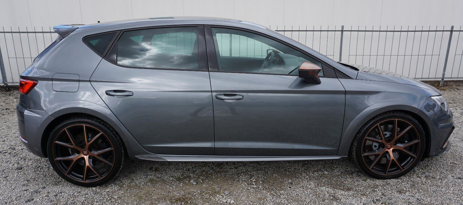 Fahrzeugabbildung SEAT Leon Cupra R Limitiert 673 von 799, ACC, Kamera