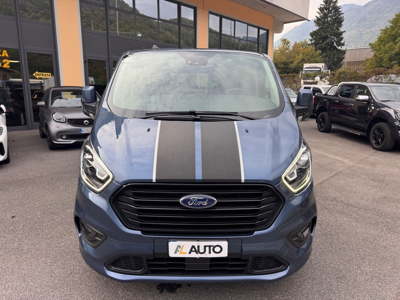 Ford Tourneo Custom 320 2.0 TDCi 185CV aut. PC T imagem 2