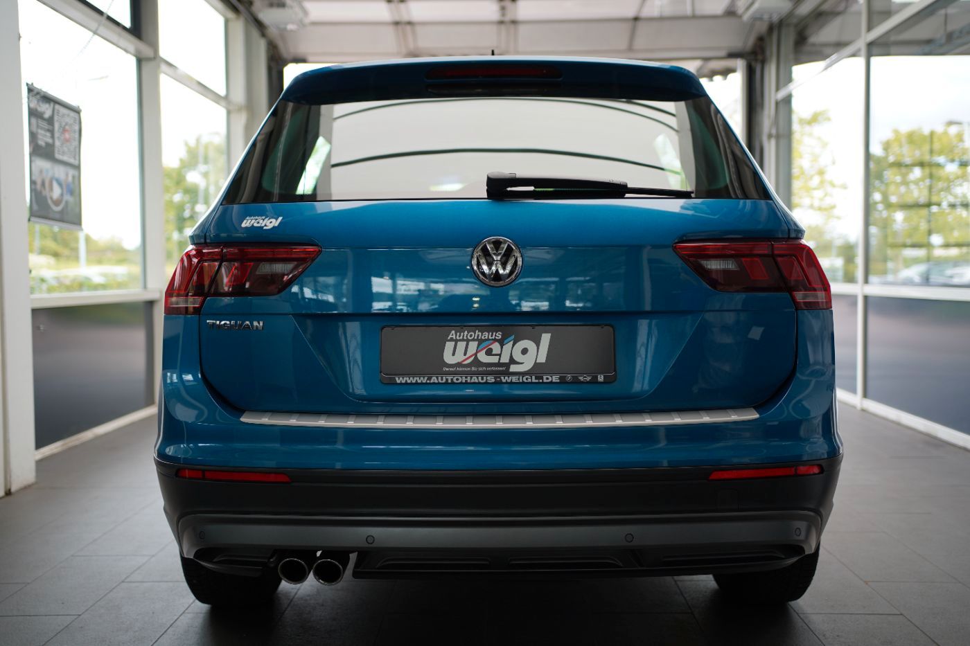 Fahrzeugabbildung Volkswagen Tiguan 1.4 TSI Comfortline Navi+Einparkhilfe+ACC