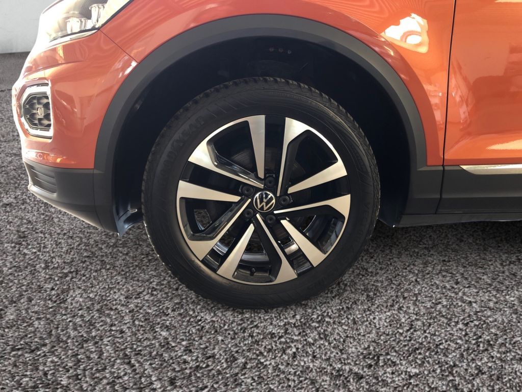 Fahrzeugabbildung Volkswagen T-Roc 1.6 TDI SCR UNITED LED AHZV Standheizung