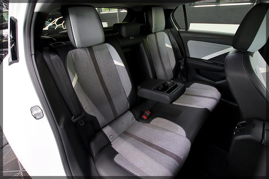 Opel Astra L Elegance NAVI / PDC / CAM
