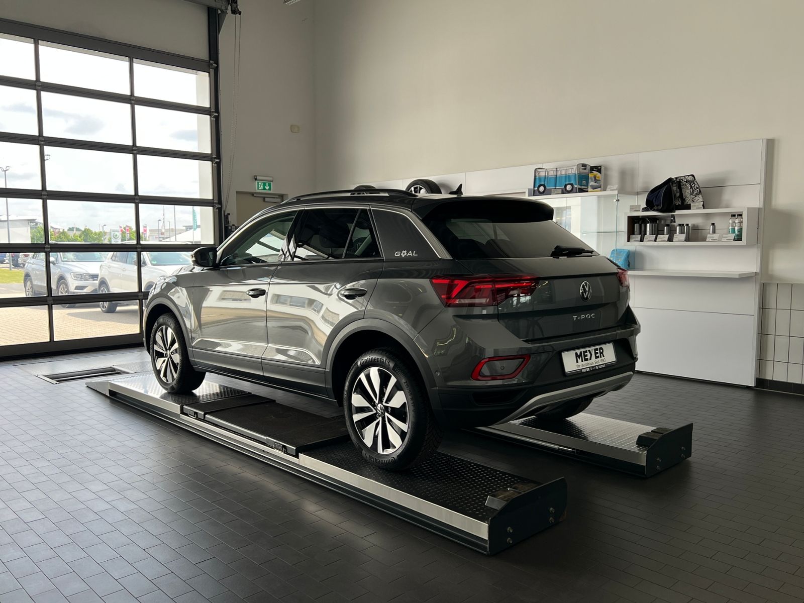 Fahrzeugabbildung Volkswagen T-Roc GOAL 1.0 TSI *Ganzjahresreifen, Rückfahrka