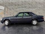 Mercedes-Benz 230 Sport Line*H-Kennzeichen* - schwarze Mercedes-Benz 230