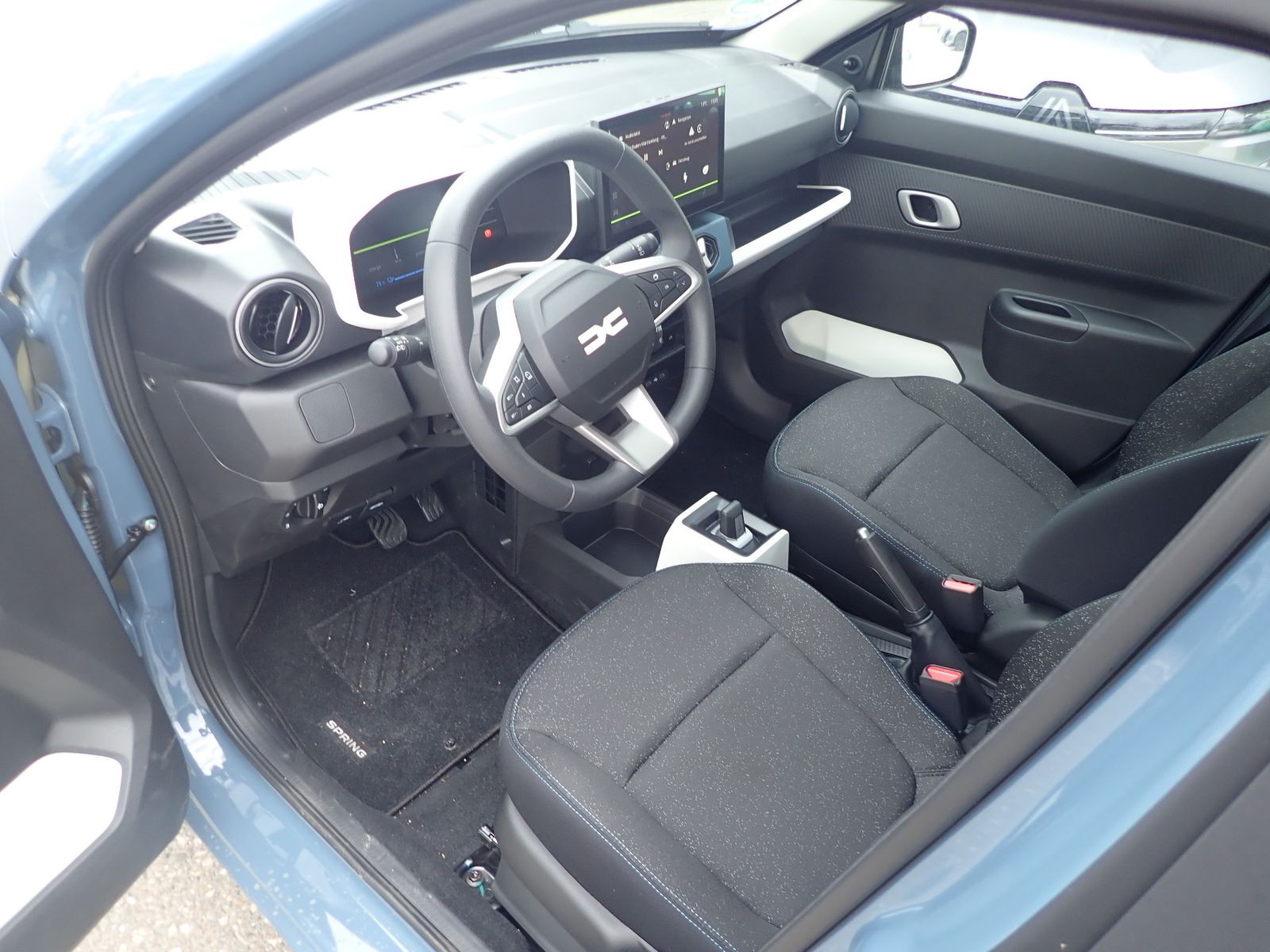 Fahrzeugabbildung Dacia Spring Expression electric 70