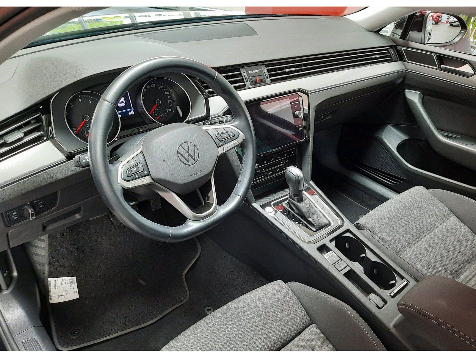 Fahrzeugabbildung Volkswagen Passat Variant Business TSI DSG *AHK*Cam*Navi*