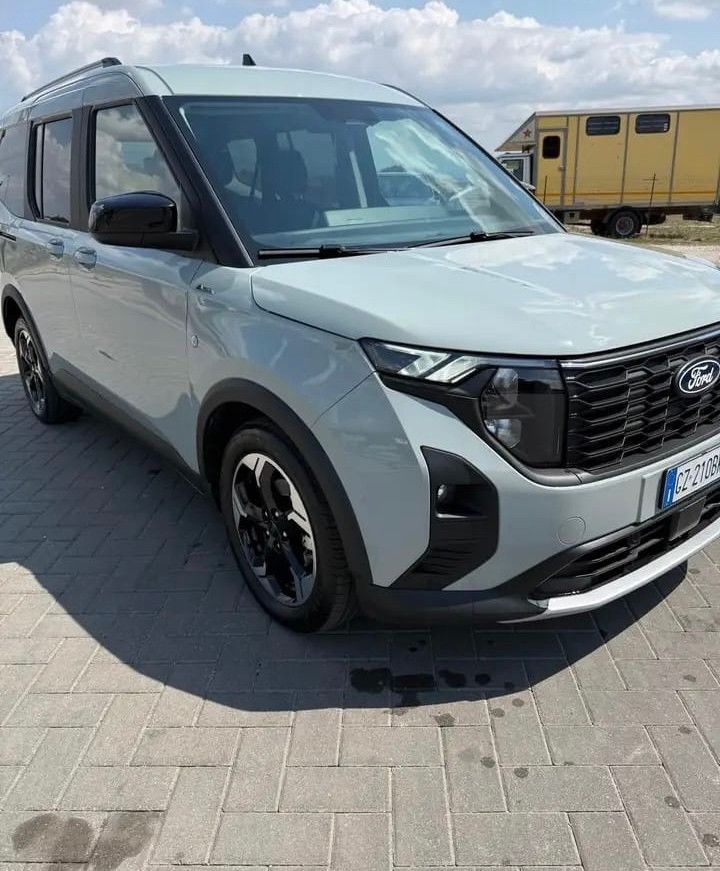 Other Ford Tourneo Courier 1.0 EcoBoost Powershift Tit imagem 2