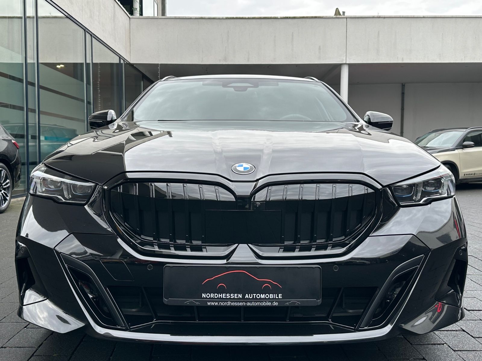 BMW 520 i Touring M Sport Iconic Glow Panorama foto 5