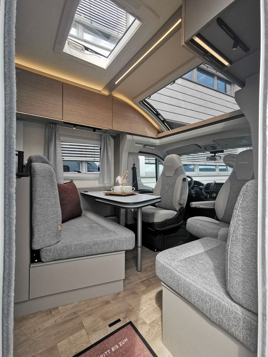 Fahrzeugabbildung Bürstner Campeo TD 690 G  - SIE SPAREN 13.749€