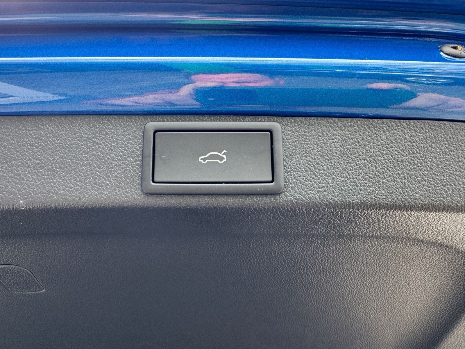 Fahrzeugabbildung SKODA Octavia Combi 1.5 TSI DSG*AHK*RFK*NAVI*eHeck