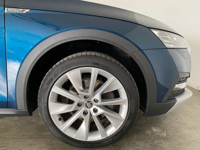 Octavia Combi Scout 2.0 TDI DSG 4x4 AHK+MATRIX