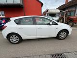 Opel Astra J Lim. Design Edition------Rentnerfahrzeug - Opel Astra: Design Edition