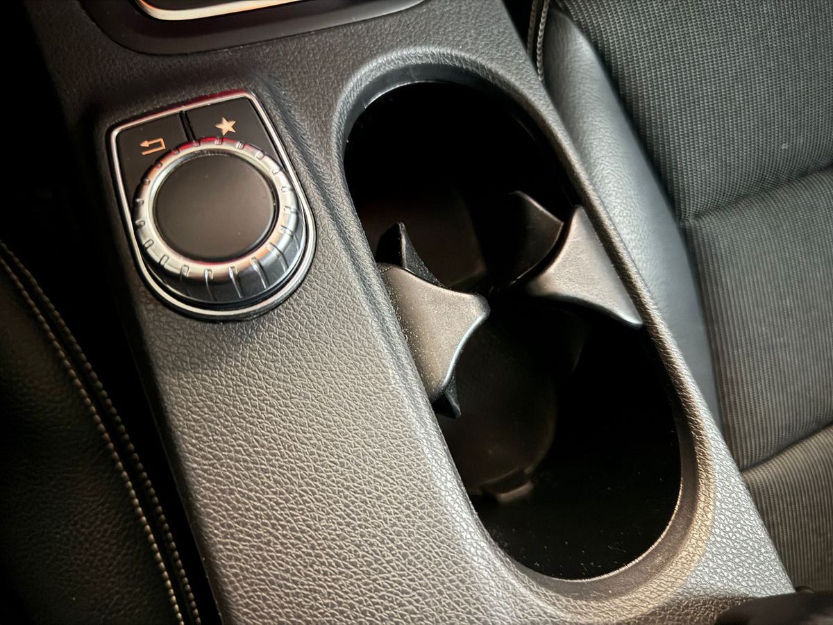 Fahrzeugabbildung Mercedes-Benz B 200 7G-DCT SPORTPAKET URBAN AMG NIGHT COMAND