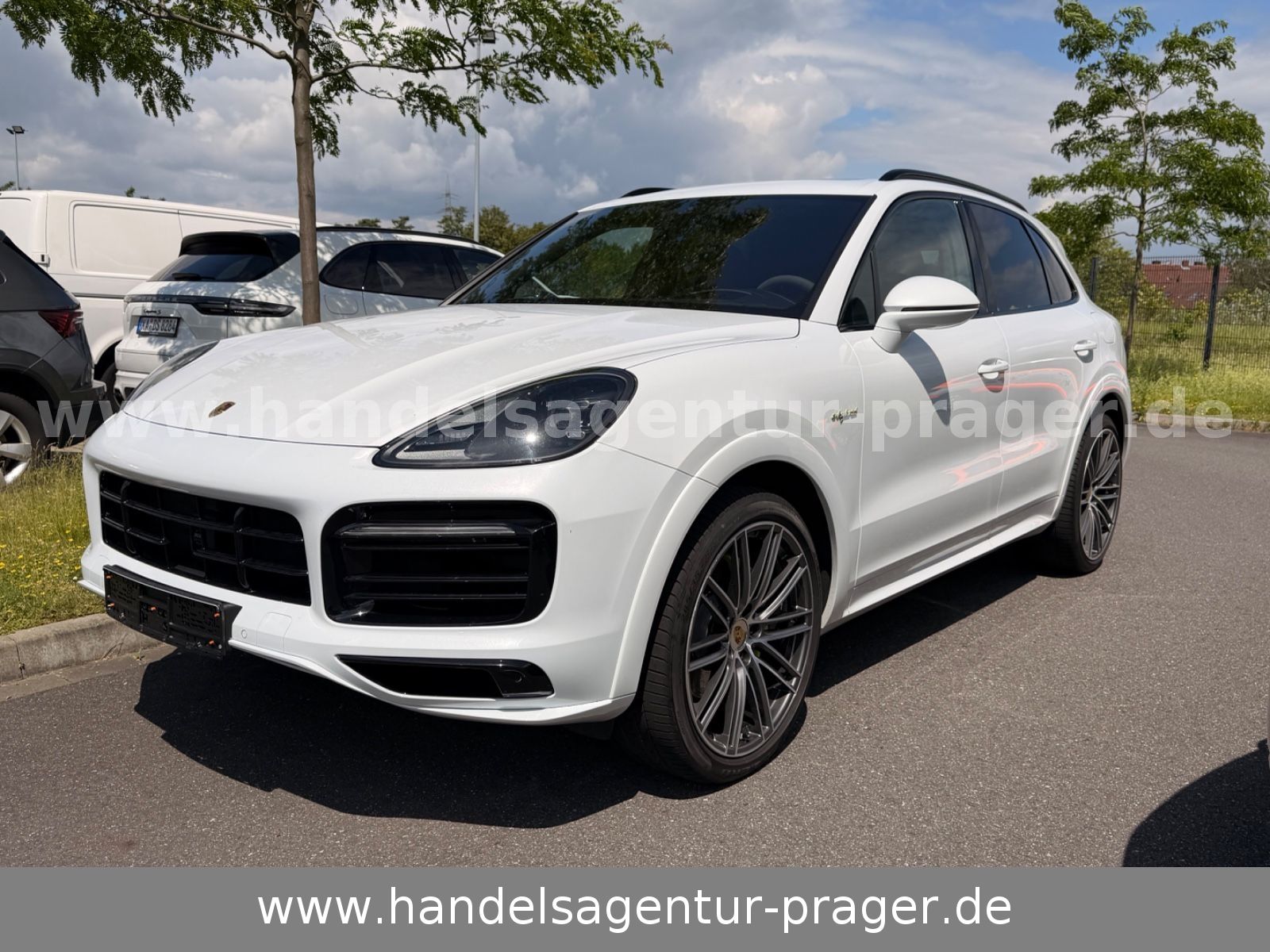 PORSCHE E-Hybrid Sport Design INNO HUD 18Wege 22Zoll
