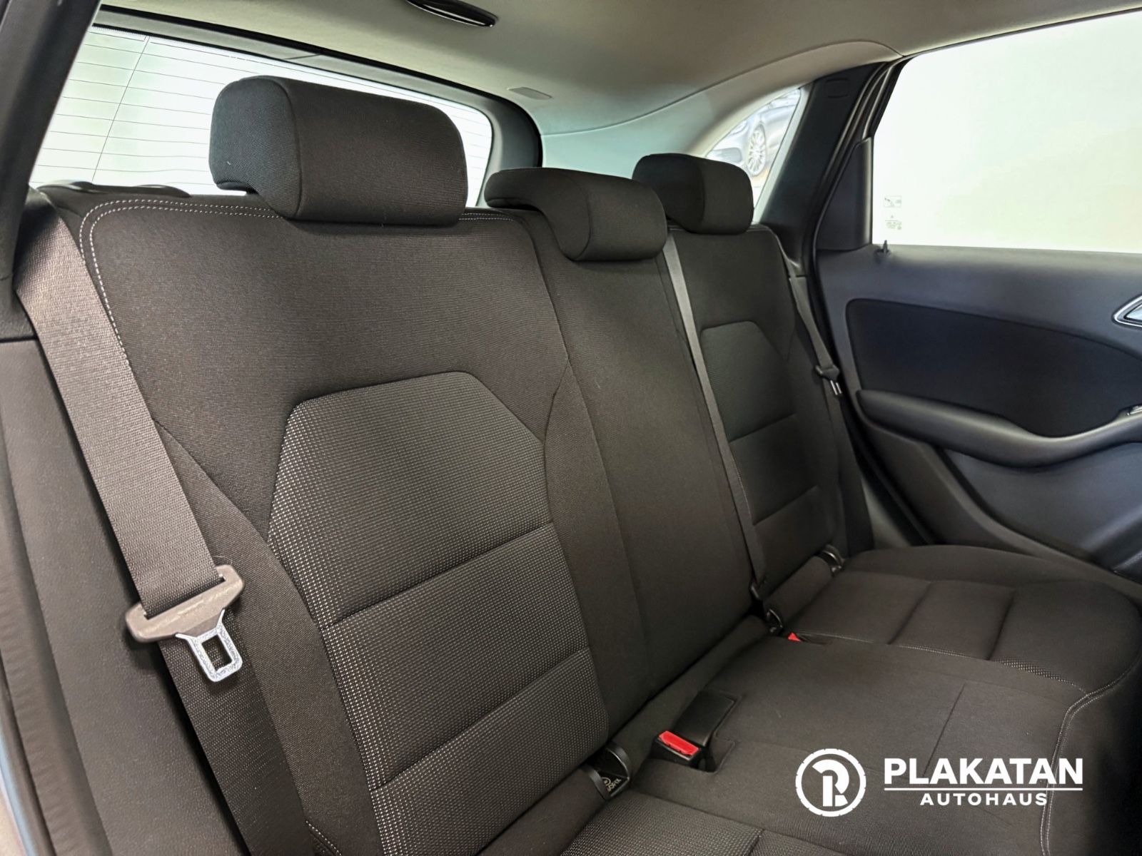 Fahrzeugabbildung Mercedes-Benz B 200 Navi Bi-Xenon Tempomat 1Hand
