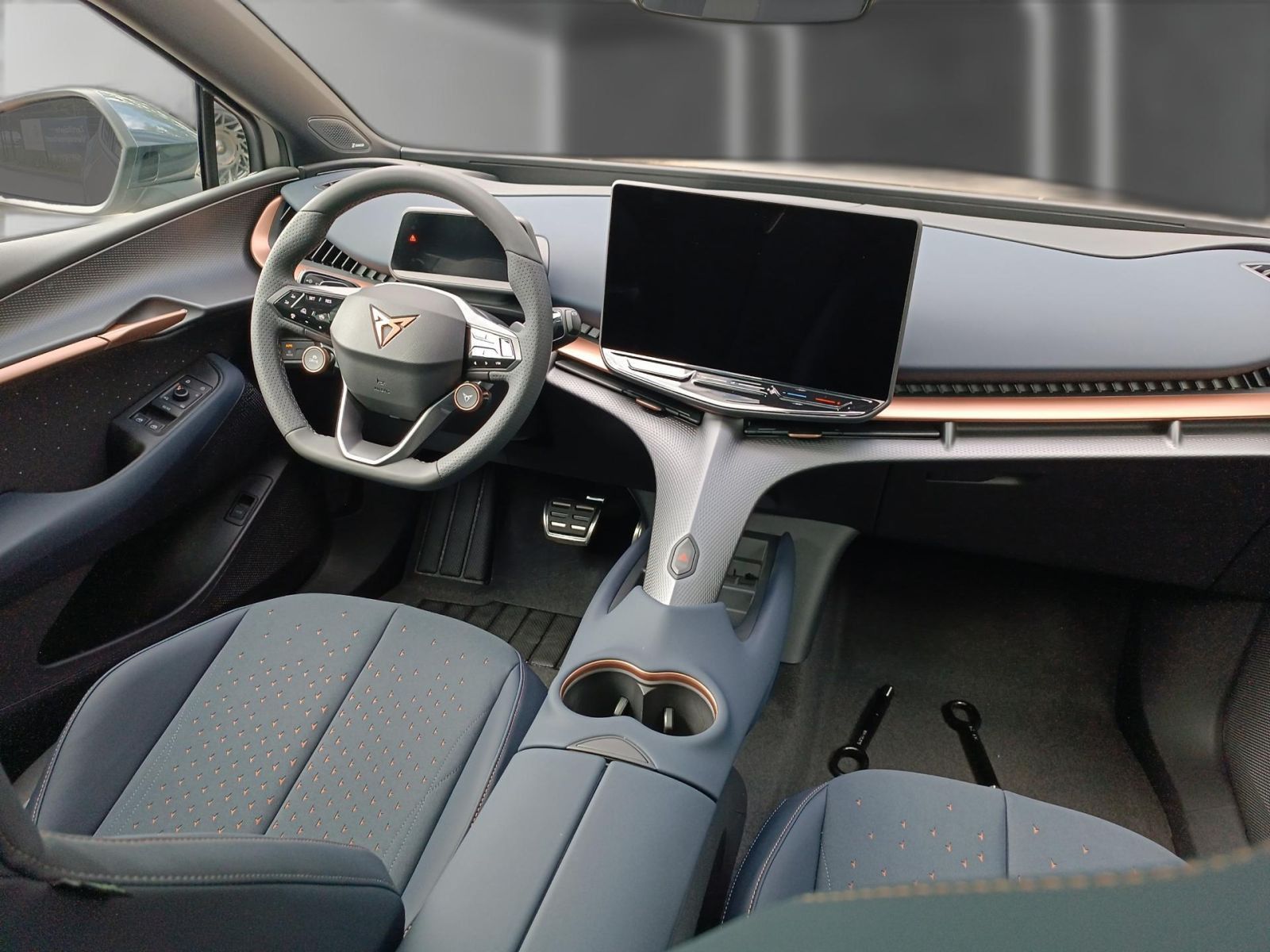 Cupra Tavascan - Bild 23