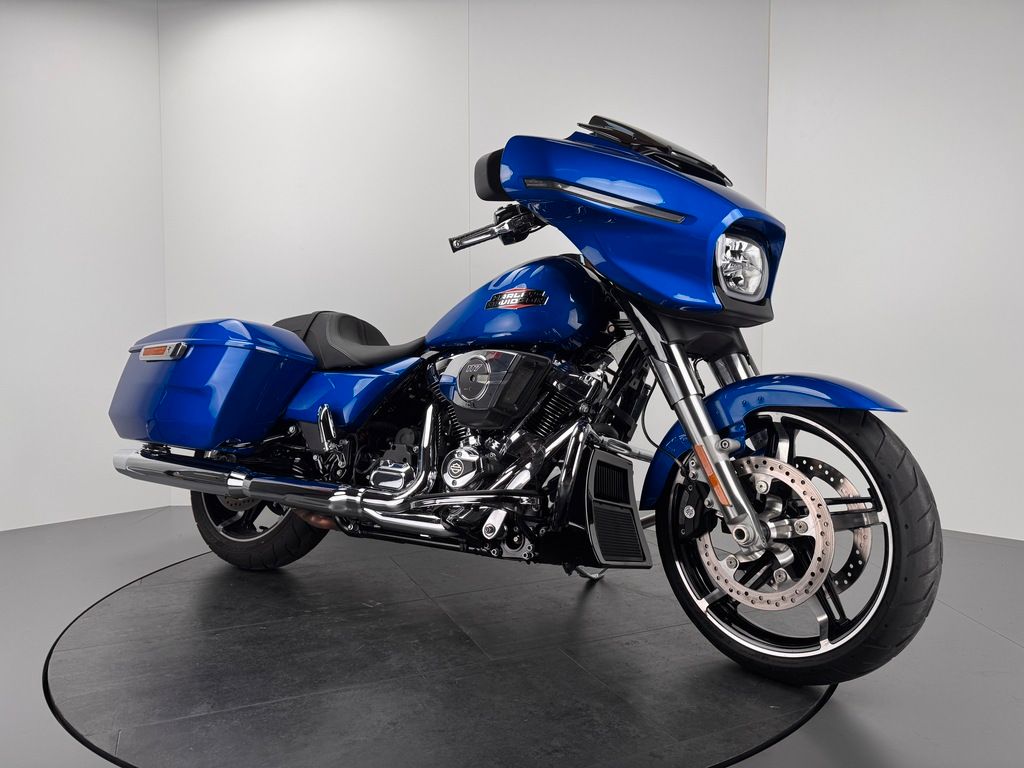 Fahrzeugabbildung Harley-Davidson STREET GLIDE *NEUWERTIG *5HD