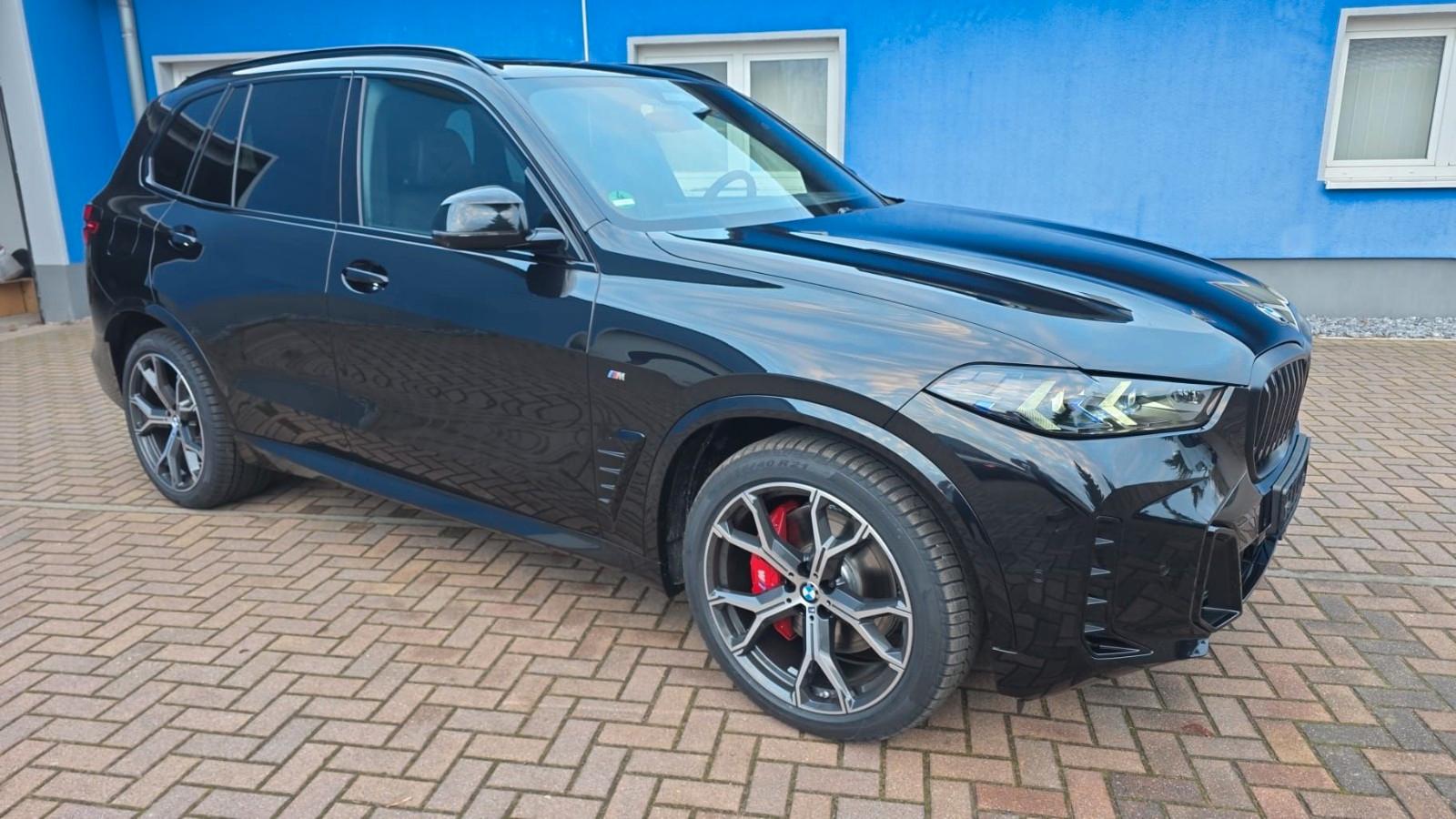 BMW X5 30 d xDrive M Sport NEUWERTIG + Voll !!!