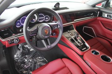 Porsche Panamera - 3