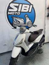 Piaggio Beverly 300 - PIAGGIO MOFA