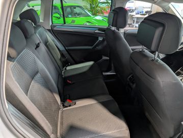 Volkswagen Tiguan - 10